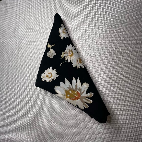 Andrea Zanellato Dark Blue Floral Scarf Made in Italy|Vintage-Inspired Daisies - Picture 4 of 6